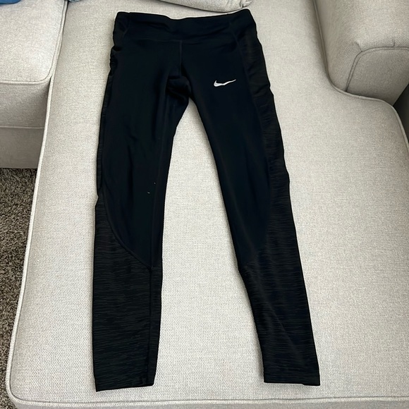 Nike Dry fit leggings with pockets - Picture 1 of 3
